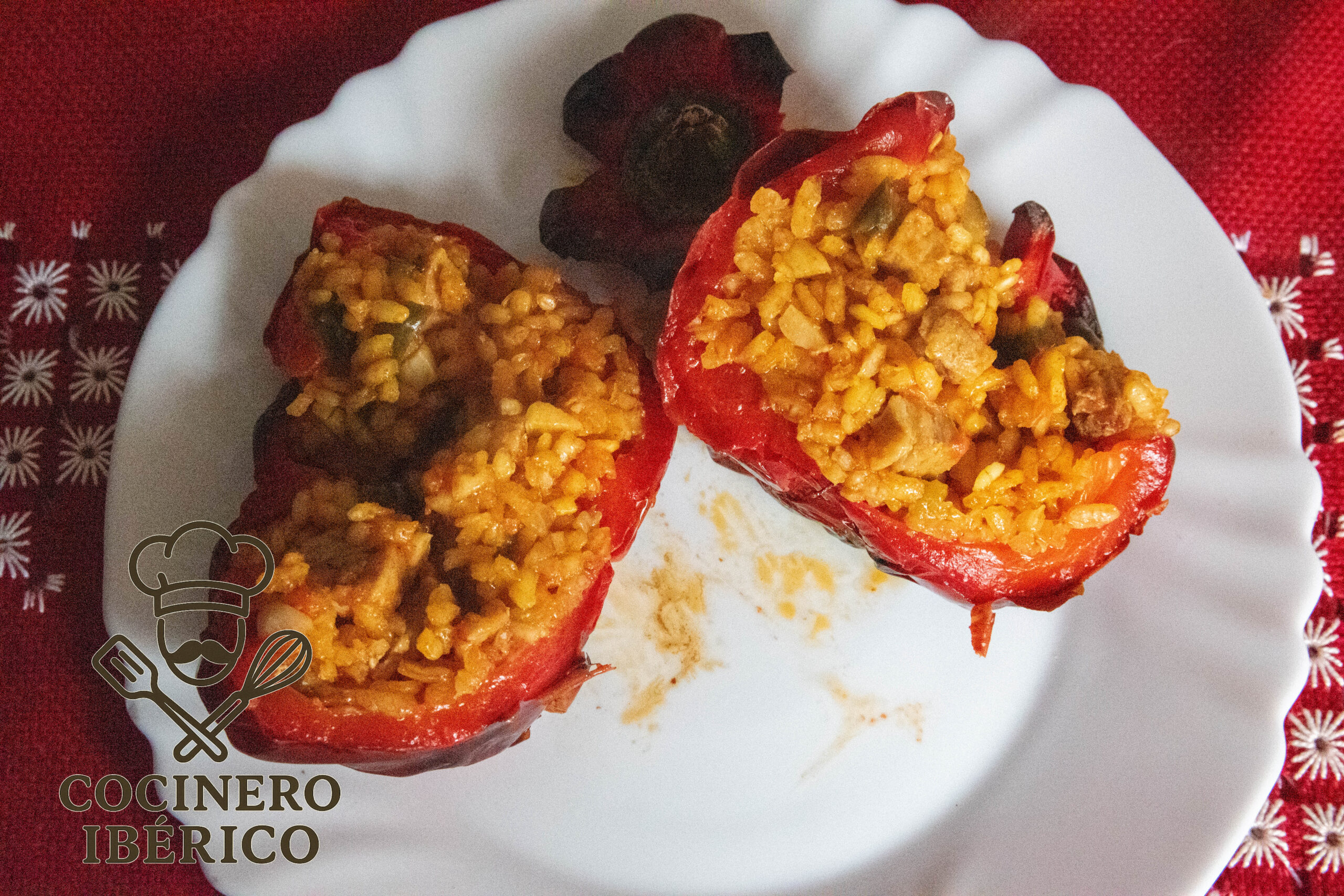 Pimientos rellenos de arroz y secreto de cerdo: Un abrazo al horno